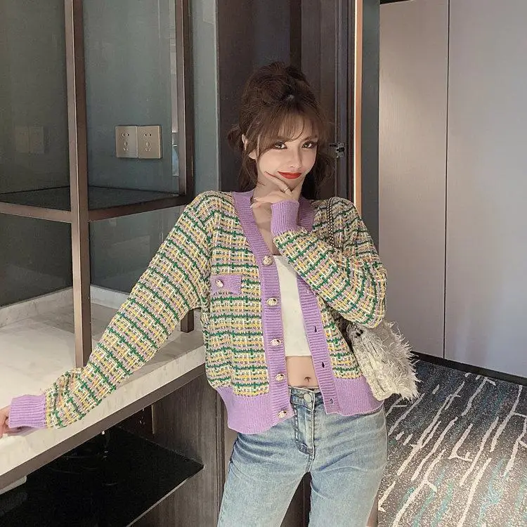 Women 2021 Spring Autumn New V-neck Short Cardigans Female Long-sleeved Knit Coats Ladies Loose Plaid Sweater Jackets P512
Women 2021 Spring Autumn New V-neck Short Cardigans Female Long-sleeved Knit Coats Ladies Loose Plaid Sweater Jackets P512