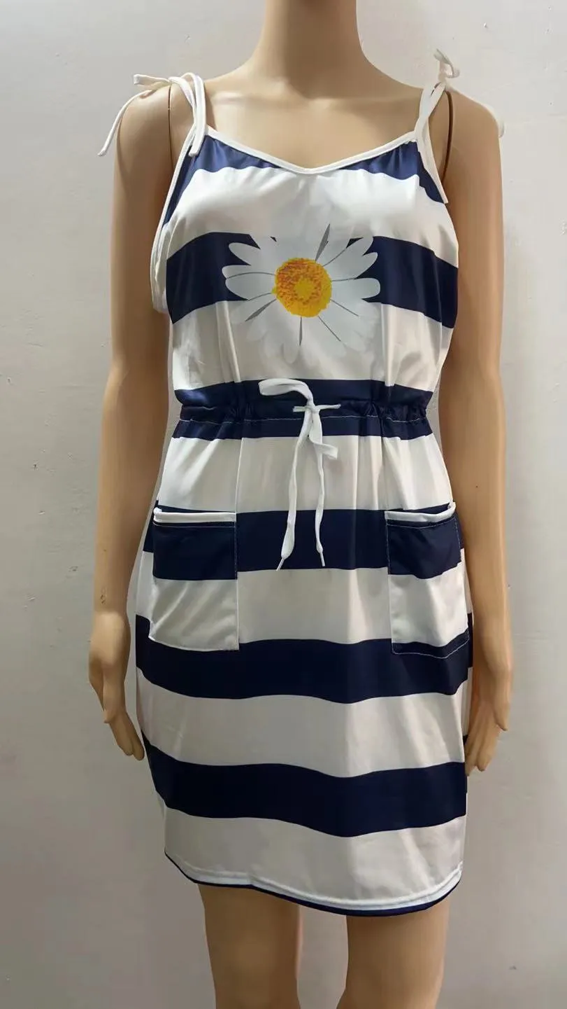 Mini Sexy Dress 2021 Fashion Stripe Drawstring Dress Summer Loose Sleeveless Dress Women's Comfortable Casual Outfits Wear
Mini Sexy Dress 2021 Fashion Stripe Drawstring Dress Summer Loose Sleeveless Dress Women's Comfortable Casual Outfits Wear