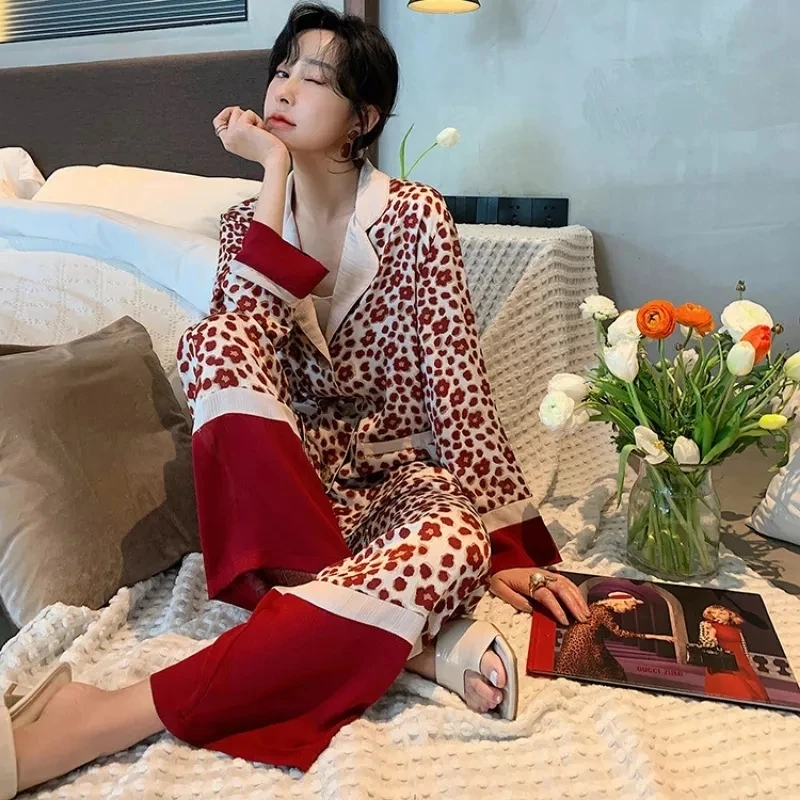 Luxury Women Faux Silk Pajama Suit Long Pants Ladies Floral Print Sleepwear Satin Spring Autumn 2 Pcs Pyjama Set Fashion Female
Luxury Women Faux Silk Pajama Suit Long Pants Ladies Floral Print Sleepwear Satin Spring Autumn 2 Pcs Pyjama Set Fashion Female