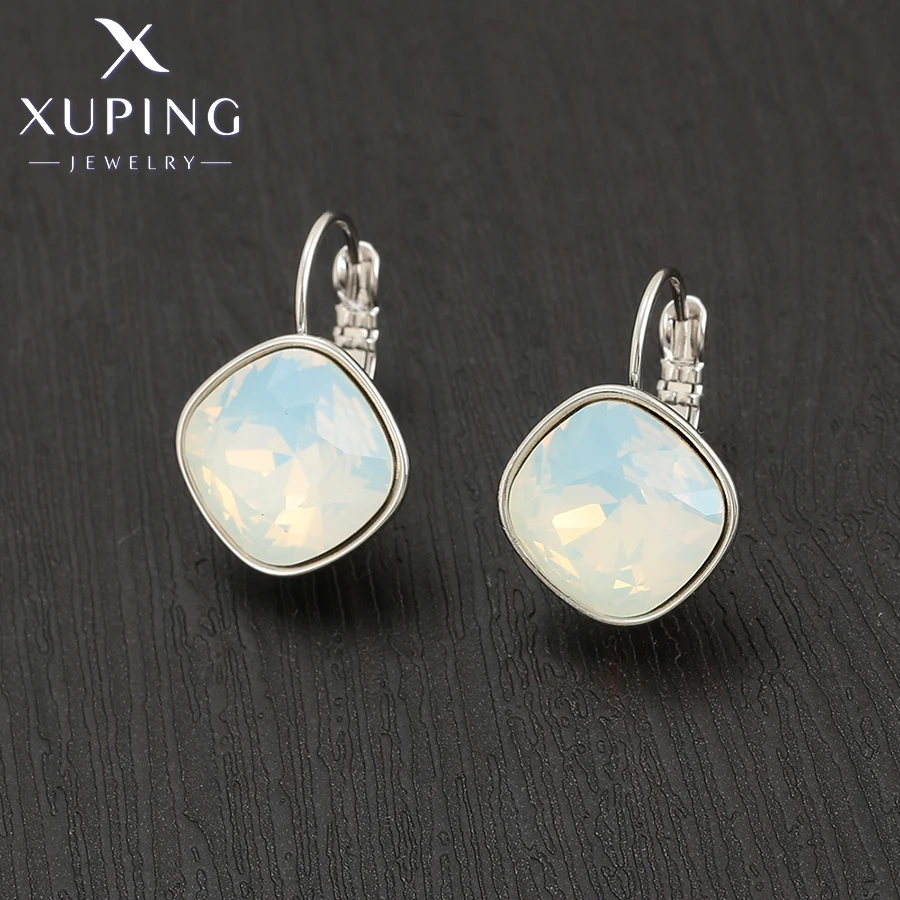Xuping Jewelry Fashion New Arrival Square Crystal Earrings for Women Girl Party Gift 10437629
Xuping Jewelry Fashion New Arrival Square Crystal Earrings for Women Girl Party Gift 10437629