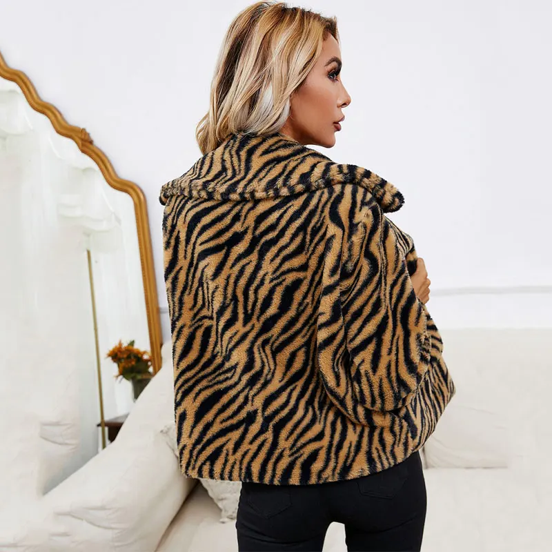 Nice Autumn Leopard Faux Fur Coat Women Faux Fur Jacket Women Leopard Print Winter Coat Fluffy Jacket Plush Coat Ladies
Nice Autumn Leopard Faux Fur Coat Women Faux Fur Jacket Women Leopard Print Winter Coat Fluffy Jacket Plush Coat Ladies