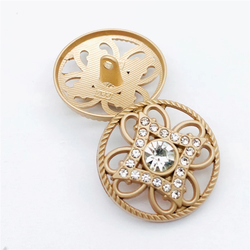 Luxury Embellishments for Clothing Rhinestone Buttons Handmade DIY Sewing Decorative Buttons Hollow Fashion Shirt Coat Buttons
Luxury Embellishments for Clothing Rhinestone Buttons Handmade DIY Sewing Decorative Buttons Hollow Fashion Shirt Coat Buttons