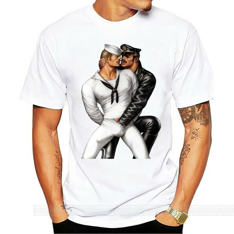 Streetwear T-SHIRT LGBT GAY SCHWUL TOM OF FINLAND SAILOR MATROSE COPS KING A491 Cool Casual pride t shirt Men Unisex tshirt
Streetwear T-SHIRT LGBT GAY SCHWUL TOM OF FINLAND SAILOR MATROSE COPS KING A491 Cool Casual pride t shirt Men Unisex tshirt