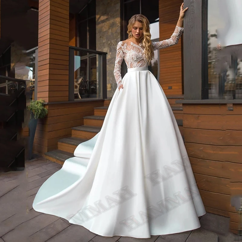 Classic Aline Illusion Back Wedding Dresses Gown Appliques Sposa Vestidos Formal Bridal Party Brides Gown Robe De Mariée Plus
Classic Aline Illusion Back Wedding Dresses Gown Appliques Sposa Vestidos Formal Bridal Party Brides Gown Robe De Mariée Plus