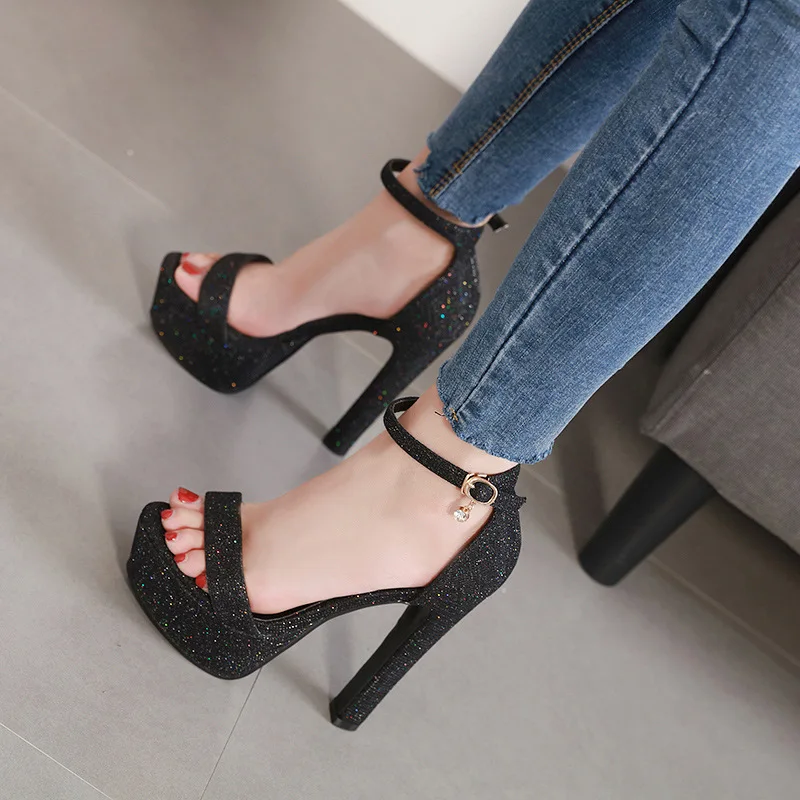 2020 super high heel thick heel sandals children dance performance shoes heel waterproof platform platform shoes
2020 super high heel thick heel sandals children dance performance shoes heel waterproof platform platform shoes