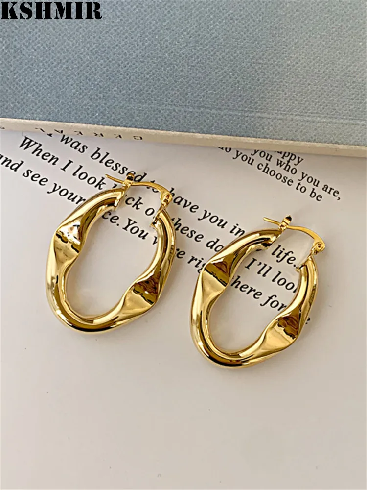 kshmir New earring Female metallic earring exaggerated buckle simple earring earrings ornaments 2020
kshmir New earring Female metallic earring exaggerated buckle simple earring earrings ornaments 2020