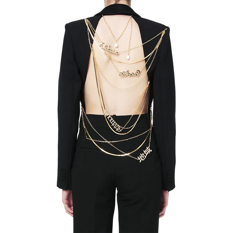 Small public feeling autumn 2020 new sexy big back chain design waist tight small suit coat
Small public feeling autumn 2020 new sexy big back chain design waist tight small suit coat