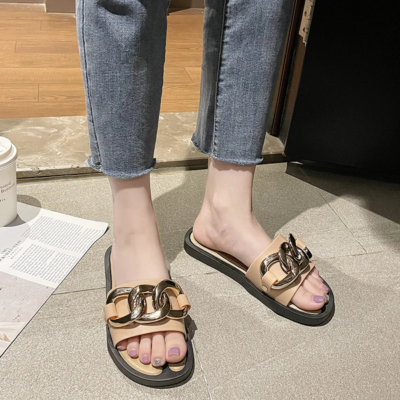 Shoes Slippers Soft Summer Clogs Woman Pantofle Luxury Slides Rivet Low Comfort Beach 2021 Designer Flat Retro Metal Decoration
Shoes Slippers Soft Summer Clogs Woman Pantofle Luxury Slides Rivet Low Comfort Beach 2021 Designer Flat Retro Metal Decoration