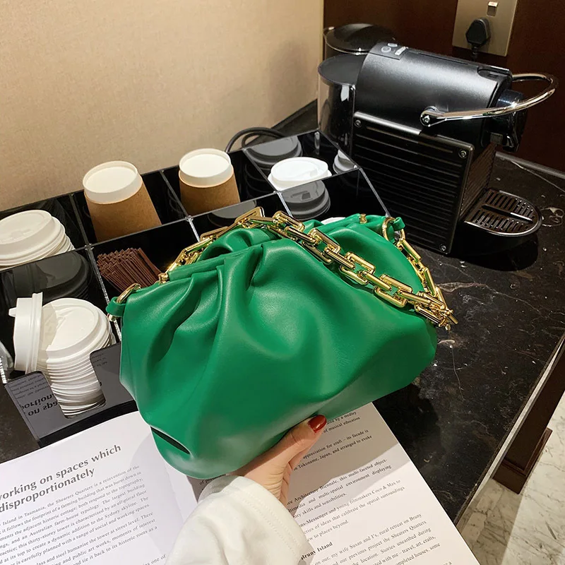 High-end texture women's small bag spring 2021 new chain one-shoulder diagonal underarm bag portable fold cloud bag
High-end texture women's small bag spring 2021 new chain one-shoulder diagonal underarm bag portable fold cloud bag