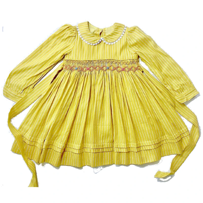baby girls dress flower smocked hand made cotton peter pan collar kids long sleeve children peincess dress
baby girls dress flower smocked hand made cotton peter pan collar kids long sleeve children peincess dress