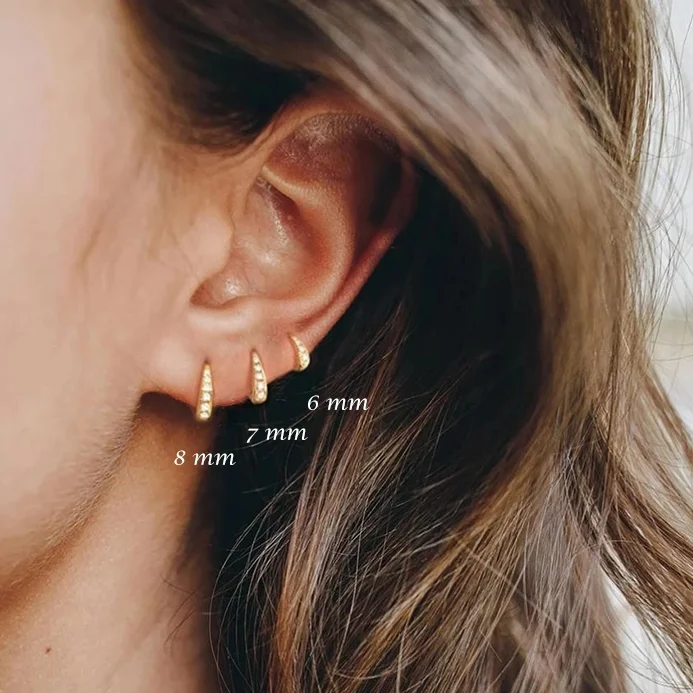 Luxury Small Round Hoop Earrings for Women Wedding Jewelry Zircon Circle Piercings Pendientes Earring Sterling Silver Fashion
Luxury Small Round Hoop Earrings for Women Wedding Jewelry Zircon Circle Piercings Pendientes Earring Sterling Silver Fashion