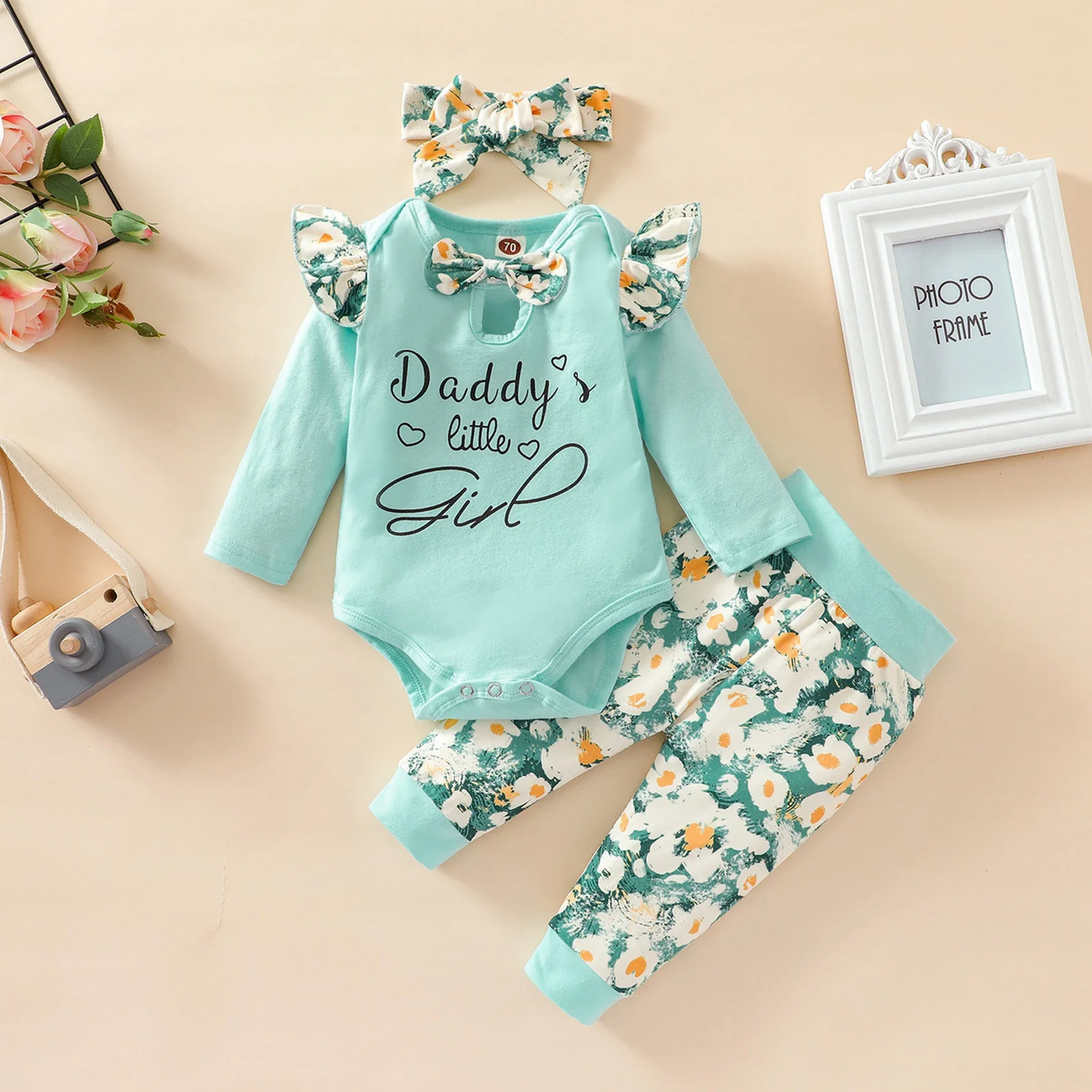 0-24M Newborn Baby Girl Bow Tie Long Sleeve Hollow O-Neck Letter Romper + Floral Print Long Pants+Headwear 3pcs Cothes Sets
0-24M Newborn Baby Girl Bow Tie Long Sleeve Hollow O-Neck Letter Romper + Floral Print Long Pants+Headwear 3pcs Cothes Sets