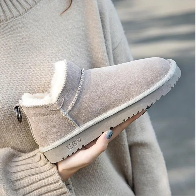 2021 Snow Boots Women's New Winter Wild Korean Short Tube Short Boots Flat Bottom Bread Shoes Students Plus Velvet Cotton Shoes
2021 Snow Boots Women's New Winter Wild Korean Short Tube Short Boots Flat Bottom Bread Shoes Students Plus Velvet Cotton Shoes