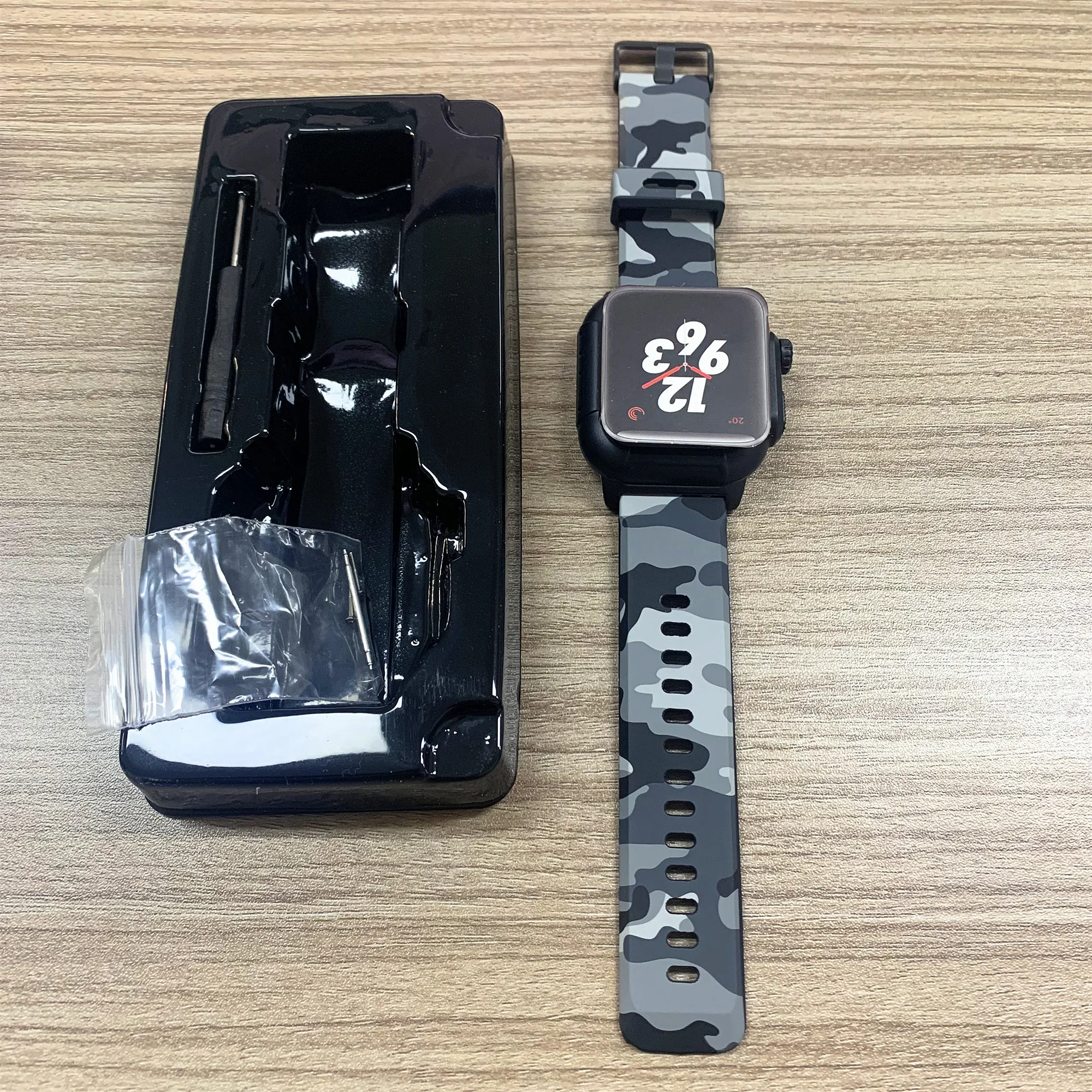 Camouflage Personality Strap for Apple Watch 6 Band 44mm 40/42mm Waterproof Case Sport Bracelet Cover for iWatch Series SE/5/4/3
Camouflage Personality Strap for Apple Watch 6 Band 44mm 40/42mm Waterproof Case Sport Bracelet Cover for iWatch Series SE/5/4/3