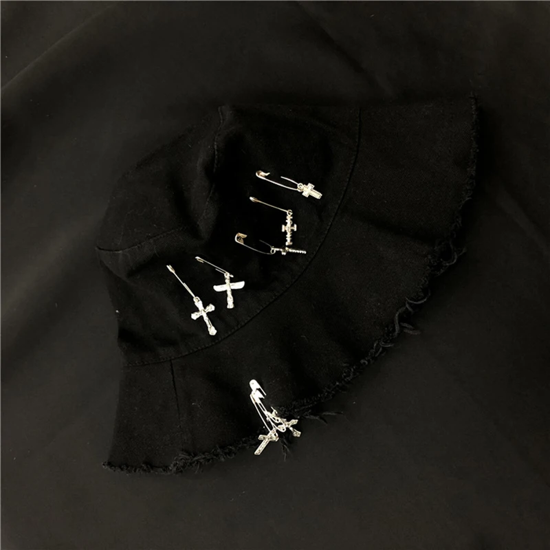 Fashion New Gothic Punk Style Unisex Women Men Bucket Hat Cross Pin Rings Sunhat Caps Outdoor Shade Hats Panama Hat
Fashion New Gothic Punk Style Unisex Women Men Bucket Hat Cross Pin Rings Sunhat Caps Outdoor Shade Hats Panama Hat