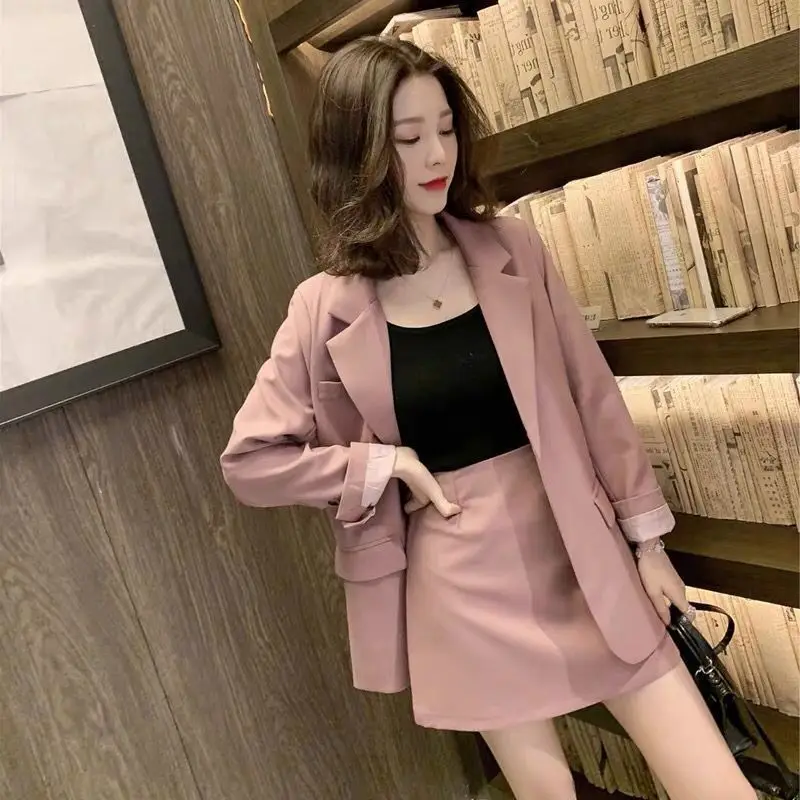 Fashion Women 2 Pieces Solid Color Skirts Blazer Jacket Set For Business Long Sleeves Loose Office Lady Suits Female Outwear
Fashion Women 2 Pieces Solid Color Skirts Blazer Jacket Set For Business Long Sleeves Loose Office Lady Suits Female Outwear