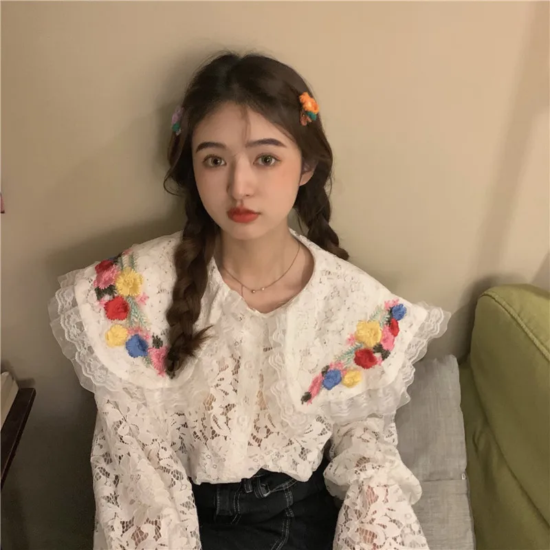 Korean Preppy Style Sweet Girly Women Blouse Shirt Vintage Flowers Embroidery Peter Pan Collar Lace Hollow Out Ruffles Shirt
Korean Preppy Style Sweet Girly Women Blouse Shirt Vintage Flowers Embroidery Peter Pan Collar Lace Hollow Out Ruffles Shirt