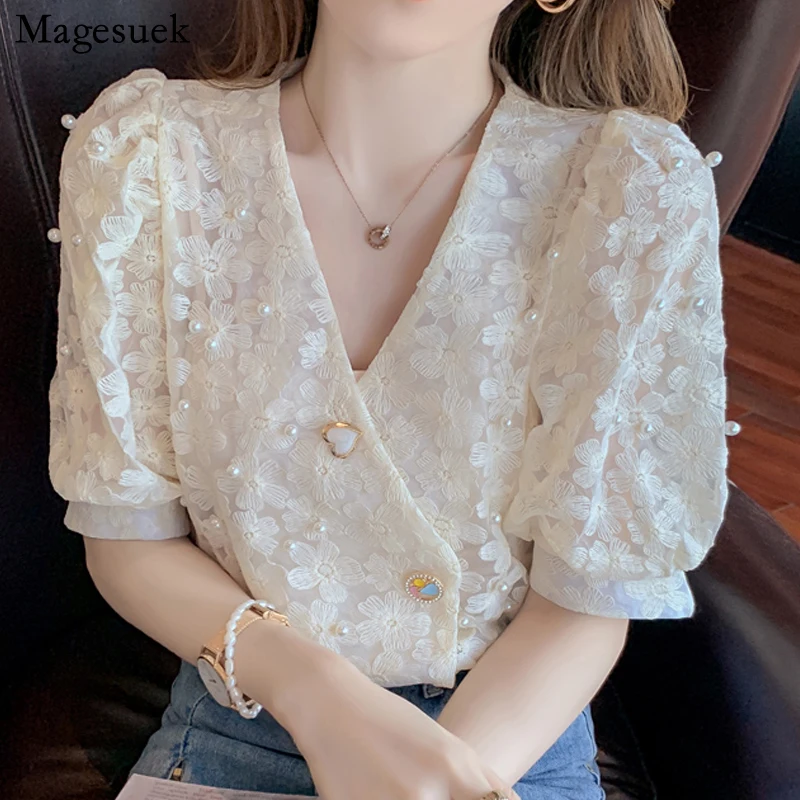 

Short Sleeve Hook Floral Hollow Tops New Summer Puff Sleeve Women Blouses 2021 Beading V-neck Fashion Lace Shirt Blusas 15134