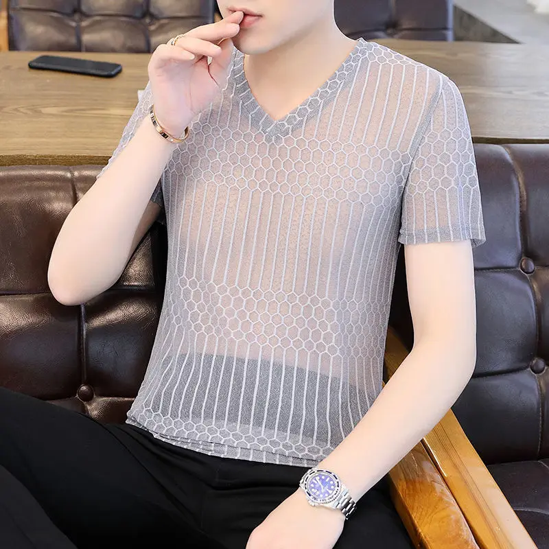 Short-sleeved t-shirt men's summer 2021 new hollow mesh half sleeve trend casual V-neck compassionate summer slim
Short-sleeved t-shirt men's summer 2021 new hollow mesh half sleeve trend casual V-neck compassionate summer slim