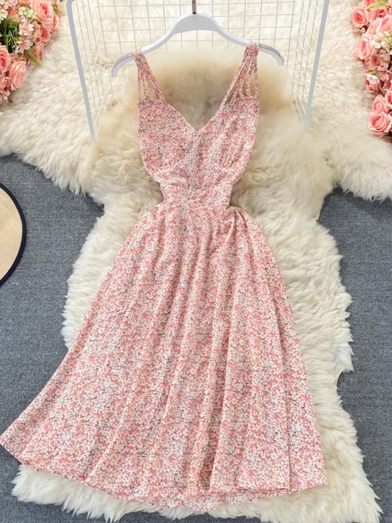 2021 Summer New Girls Fashion Chiffon Strap Dress Small Flower Print Sleeveless Cold Backless V-neck Waist Bodycon Dress
2021 Summer New Girls Fashion Chiffon Strap Dress Small Flower Print Sleeveless Cold Backless V-neck Waist Bodycon Dress