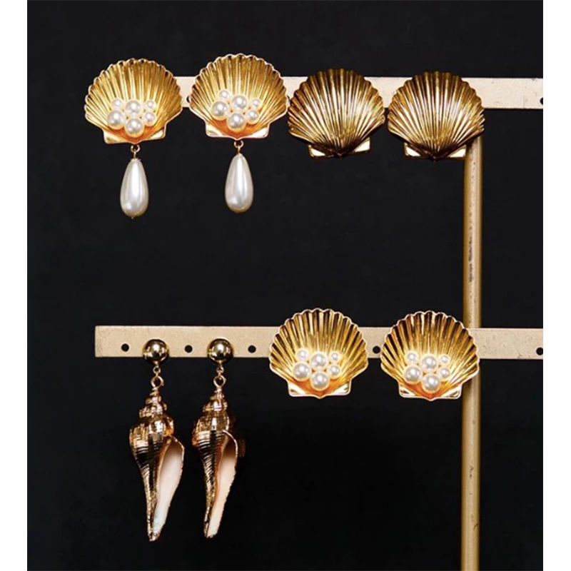 INS light luxury custom quality Savi same paragraph exaggerated personality pearl shell earrings temperament ear clip retro
INS light luxury custom quality Savi same paragraph exaggerated personality pearl shell earrings temperament ear clip retro