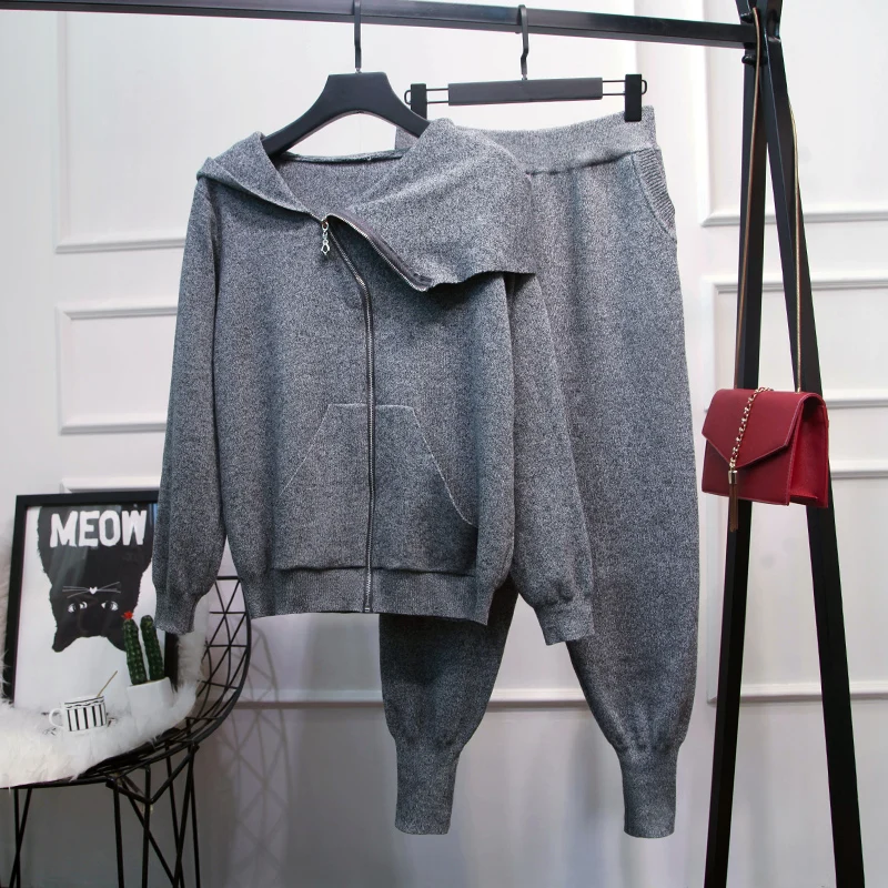 Women's Direct Selling V-neck Full Suit 2019 Winter New Simple Zipper Knitted Cardigan And Pants Two-piece Set Casual
Women's Direct Selling V-neck Full Suit 2019 Winter New Simple Zipper Knitted Cardigan And Pants Two-piece Set Casual