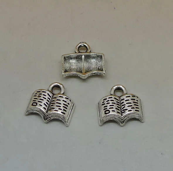 30pcs/lot 12*11mm Tibetan Style Book Charm ,Alloy Cute Little Open Book Pendants For DIY Jewelry Making 
30pcs/lot 12*11mm Tibetan Style Book Charm ,Alloy Cute Little Open Book Pendants For DIY Jewelry Making