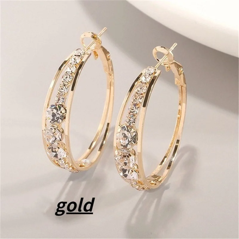 European and American Women's Fashion Exquisite Jewelry Silver Gold Diamond Earring Engagement Earrings Romantic Valentine's Day
European and American Women's Fashion Exquisite Jewelry Silver Gold Diamond Earring Engagement Earrings Romantic Valentine's Day