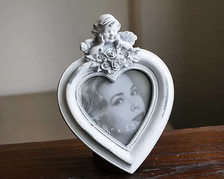Hot Selling Newest Heart Shape Elliptical European Retro Frame for Old Angel Photo Frame Wedding Dress Photo Frame Home Decor
Hot Selling Newest Heart Shape Elliptical European Retro Frame for Old Angel Photo Frame Wedding Dress Photo Frame Home Decor
