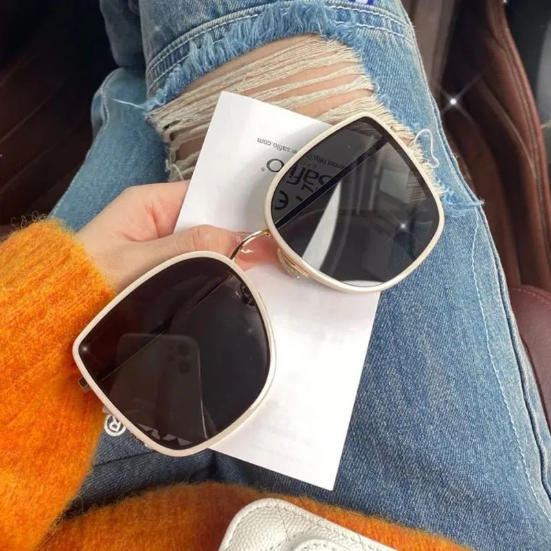 YJ9150 2021 square sunglasses ladies luxury brand designer summer beach glasses fashion men's sunglasses
YJ9150 2021 square sunglasses ladies luxury brand designer summer beach glasses fashion men's sunglasses