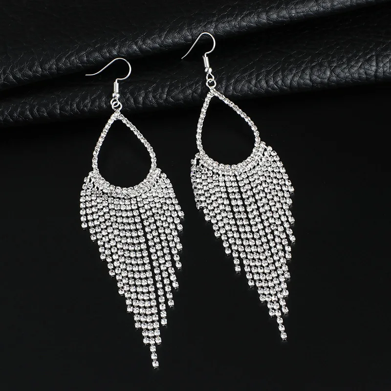 Women Clear Crystal Long Tassel Dangle Rhinestone Earrings Female Water Drop Dangling Earring Statement Jewelry
Women Clear Crystal Long Tassel Dangle Rhinestone Earrings Female Water Drop Dangling Earring Statement Jewelry