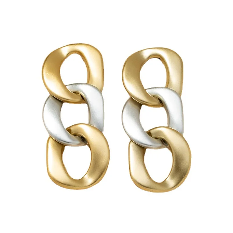 2021 Women Fashion Metal Crude Thick Chain Drop Earring Exaggeration Gold Color Splicing Rhombus Geometric Earring Jewelry Gift
2021 Women Fashion Metal Crude Thick Chain Drop Earring Exaggeration Gold Color Splicing Rhombus Geometric Earring Jewelry Gift