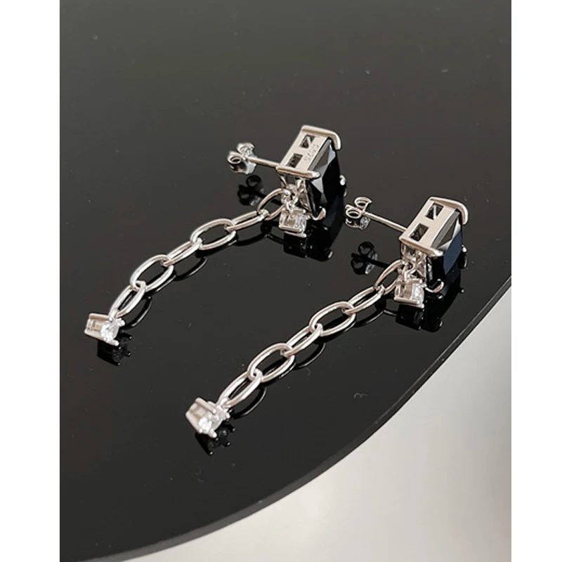 MLKENLY 100% 925 silver fashion geometric black zircon rain chain earrings personality beautiful earrings
MLKENLY 100% 925 silver fashion geometric black zircon rain chain earrings personality beautiful earrings