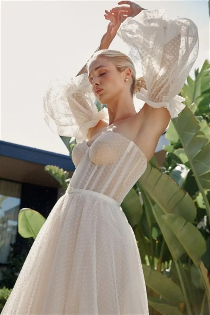 Magic Awn Champagne Tulle Boho Wedding Dresses With Detachable Sleeves Beach A-Line Sweetheart Country Bohemian Wedding Gowns
Magic Awn Champagne Tulle Boho Wedding Dresses With Detachable Sleeves Beach A-Line Sweetheart Country Bohemian Wedding Gowns