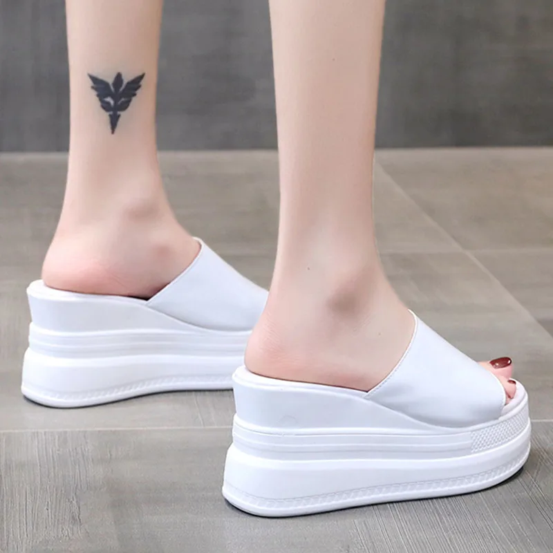 Rimocy New Platform Wedges Slippers Women Summer New Peep Toe Chunky High Heels Sandals Woman Fashion Simple Shoes Femme 2021
Rimocy New Platform Wedges Slippers Women Summer New Peep Toe Chunky High Heels Sandals Woman Fashion Simple Shoes Femme 2021