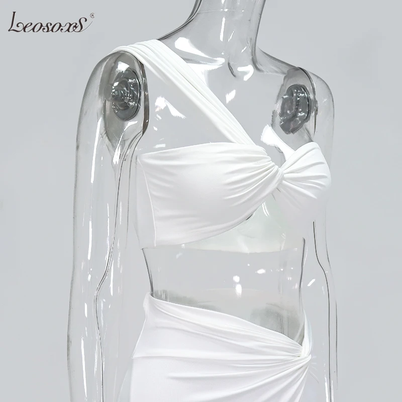 Sexy Crop Top Side Split Long Skirts Two Piece Set Women Twist One Shoulder 2 Piece Sets Summer White Party Clothes 2021
Sexy Crop Top Side Split Long Skirts Two Piece Set Women Twist One Shoulder 2 Piece Sets Summer White Party Clothes 2021