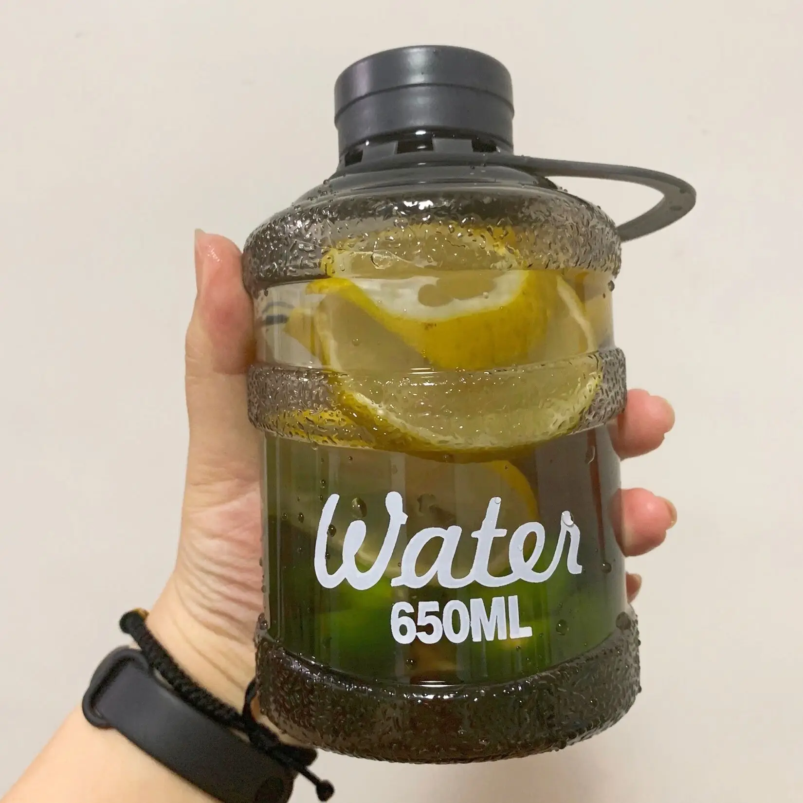 Net Red Water Cup Creative Mini Bucket Plastic Milk Tea Cup Female Trend Student Personality Portable Summer Hydro Flask
Net Red Water Cup Creative Mini Bucket Plastic Milk Tea Cup Female Trend Student Personality Portable Summer Hydro Flask