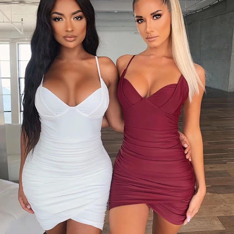 Женское облегающее мини-платье на бретелях-спагетти, с V-образным вырезом и открытой спиной
Женское облегающее мини-платье на бретелях-спагетти, с V-образным вырезом и открытой спиной