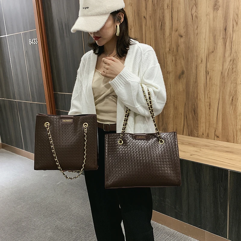 High quality fashion Solid PU leather women's chain Shoulder Messenger Bag luxury brand bag sac a main bags for women 2020
High quality fashion Solid PU leather women's chain Shoulder Messenger Bag luxury brand bag sac a main bags for women 2020