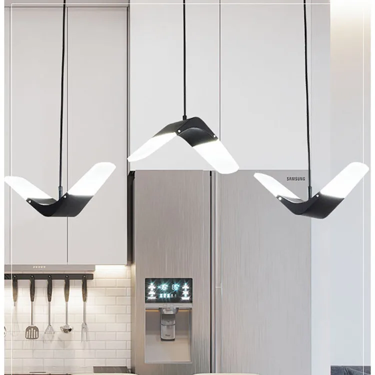 Postmodern simple bedroom chandelier Nordic creative study dining room lamp designer villa bedside lamp
Postmodern simple bedroom chandelier Nordic creative study dining room lamp designer villa bedside lamp