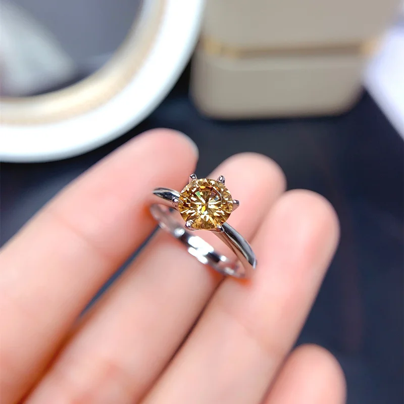 Yellow moissanite ring 1ct vvs 6.5mm lab diamond with fine jewelry certificate for royal female wedding gift 925 sterling silver 
Yellow moissanite ring 1ct vvs 6.5mm lab diamond with fine jewelry certificate for royal female wedding gift 925 sterling silver