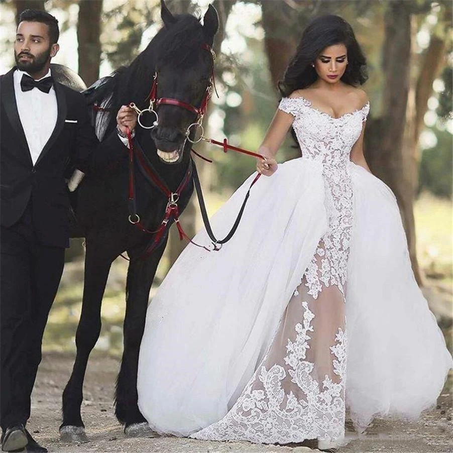 Elegant Arabic Women Overskirts Wedding Dresses 2020 Lace Applique Off Shoulder Bridal Gowns Long Bride Dress vestidos de novia
Elegant Arabic Women Overskirts Wedding Dresses 2020 Lace Applique Off Shoulder Bridal Gowns Long Bride Dress vestidos de novia