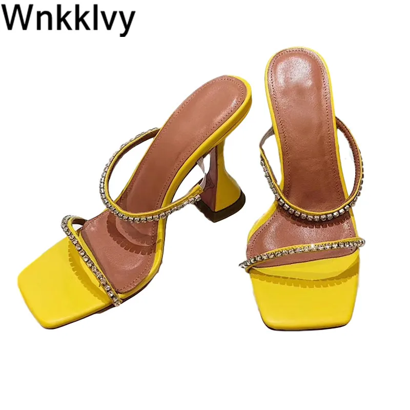 2020 strange cup high heels slippers women party dress sandals shiny crystal stilettos simple sandalias rhinestone summer shoes
2020 strange cup high heels slippers women party dress sandals shiny crystal stilettos simple sandalias rhinestone summer shoes