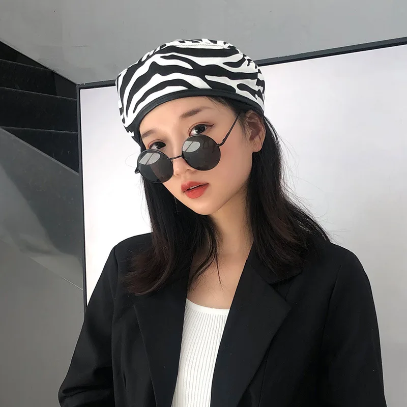 2020 Fashion Zebra Striped Beret Hats Women Men Autumn Outdoor Street Flat Top Pumpkin Caps Headwear
2020 Fashion Zebra Striped Beret Hats Women Men Autumn Outdoor Street Flat Top Pumpkin Caps Headwear
