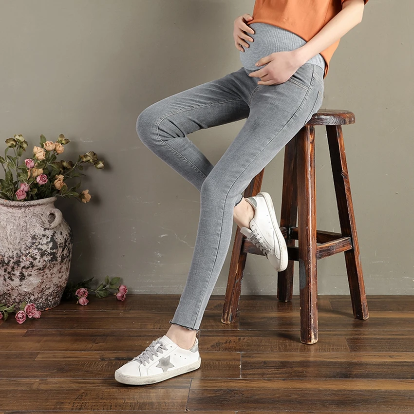 Pregnant women's skinny feet jeans spring and summer new Korean version of the high waist was thin pencil nine pants
Pregnant women's skinny feet jeans spring and summer new Korean version of the high waist was thin pencil nine pants