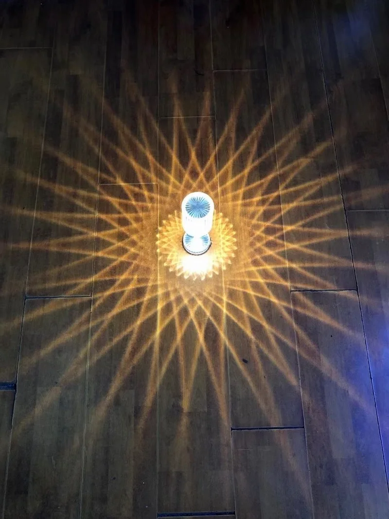 Holiday Lighting
Holiday Lighting