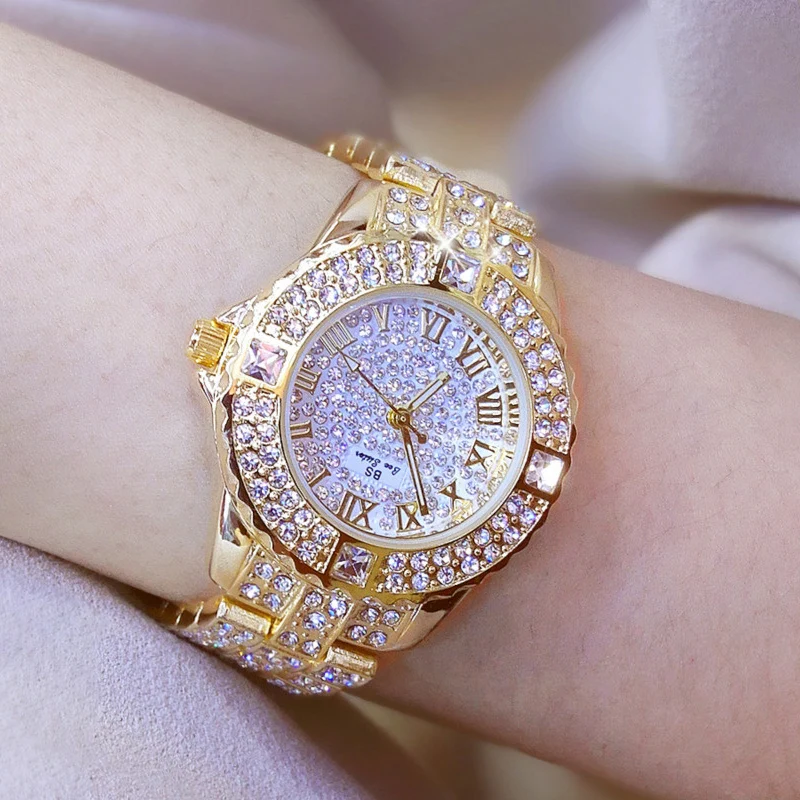 Часы наручные стразы женские с бриллиантами брендовые роскошные золотистые
