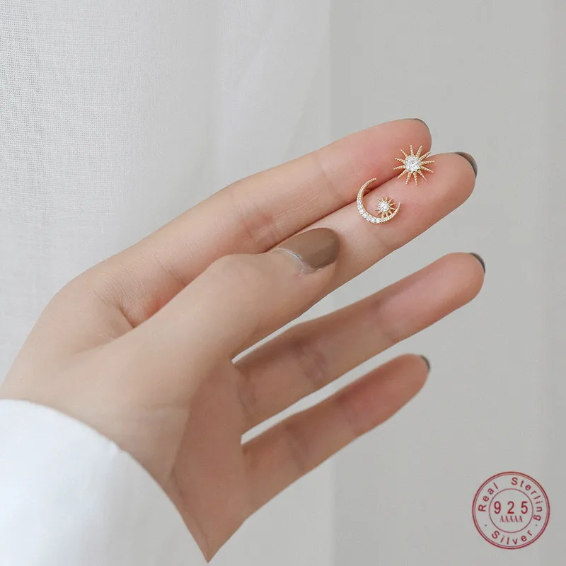 925 Sterling Silver 14K Gold Plating Sun Moon Asymmetrical Stud Earrings Women Exquisite Sweet Student Jewelry Girlfriend Gift
925 Sterling Silver 14K Gold Plating Sun Moon Asymmetrical Stud Earrings Women Exquisite Sweet Student Jewelry Girlfriend Gift