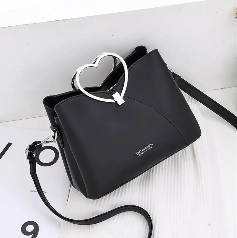 Новинка 2021, модная Универсальная женская сумка, темпераментная дамская сумочка, фурнитура, ручная сумка-мессенджер, сумки через плечо на мо...
Новинка 2021, модная Универсальная женская сумка, темпераментная дамская сумочка, фурнитура, ручная сумка-мессенджер, сумки через плечо на мо...