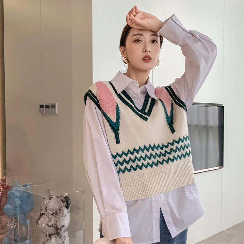 Euro Retro Women Stripes Knitted Vest Ladies Casual Loose V-neck Knitted Pullovers Tops Office Ladies Solid Vintage Knitwear
Euro Retro Women Stripes Knitted Vest Ladies Casual Loose V-neck Knitted Pullovers Tops Office Ladies Solid Vintage Knitwear